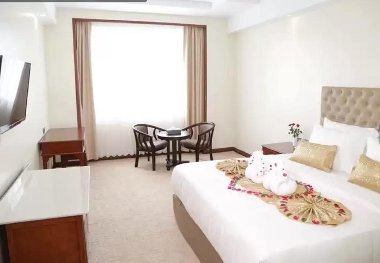 Pacific Hotel Yangon Eksteriør bilde
